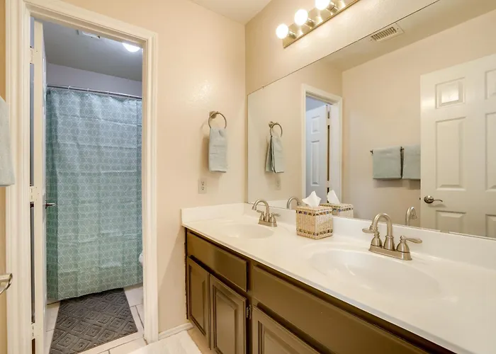 On Golf Course W/ Private Pool In Phoenix! Holiday home *