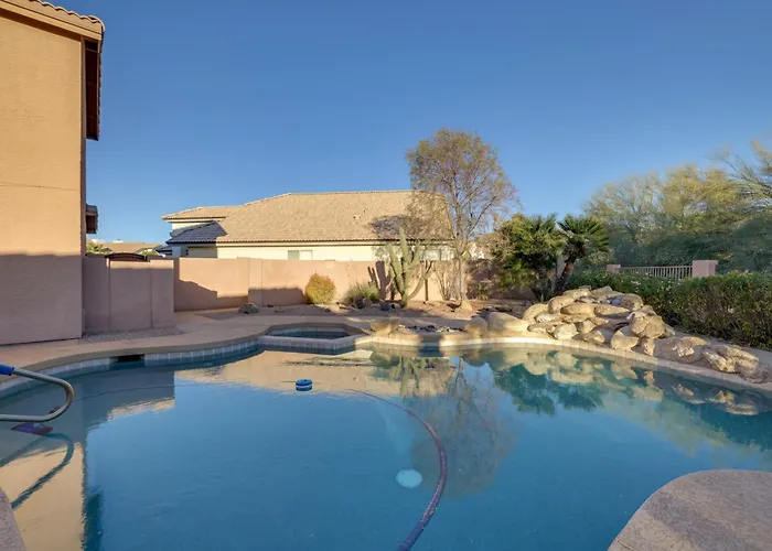 On Golf Course W/ Private Pool In Phoenix! Holiday home